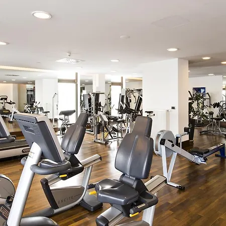Ξενοδοχείο Kempinski Residences 5*