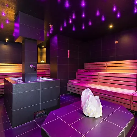 Kempinski Residences Hotel 5*